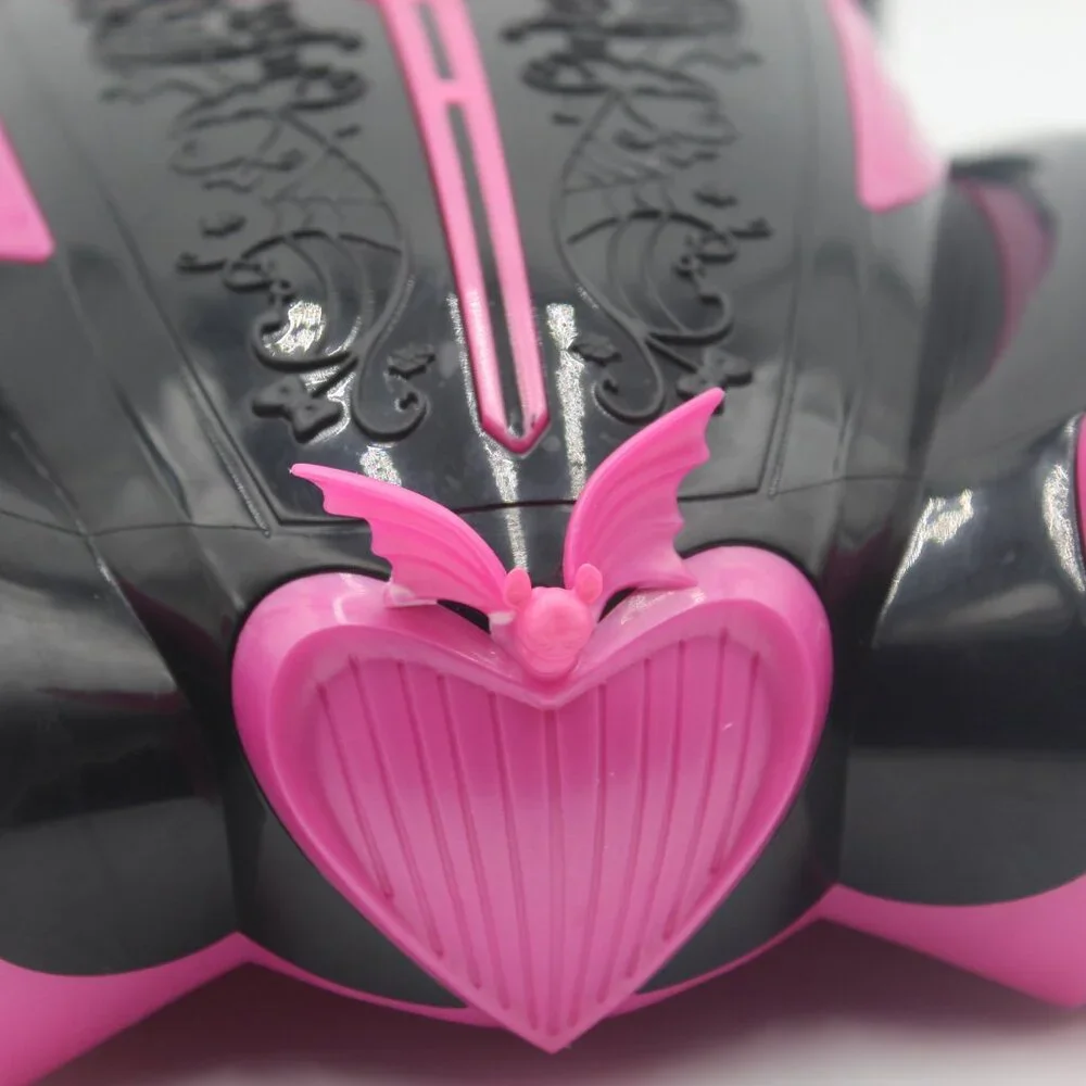 Monster High Exclusive Draculaura Sweet 1600 Roadster Vehicle Car 2011 Mattel